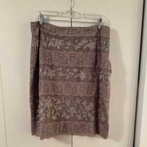 DKNY beautiful tan/ pink tone lace skirt. Perfect for the holiday season !